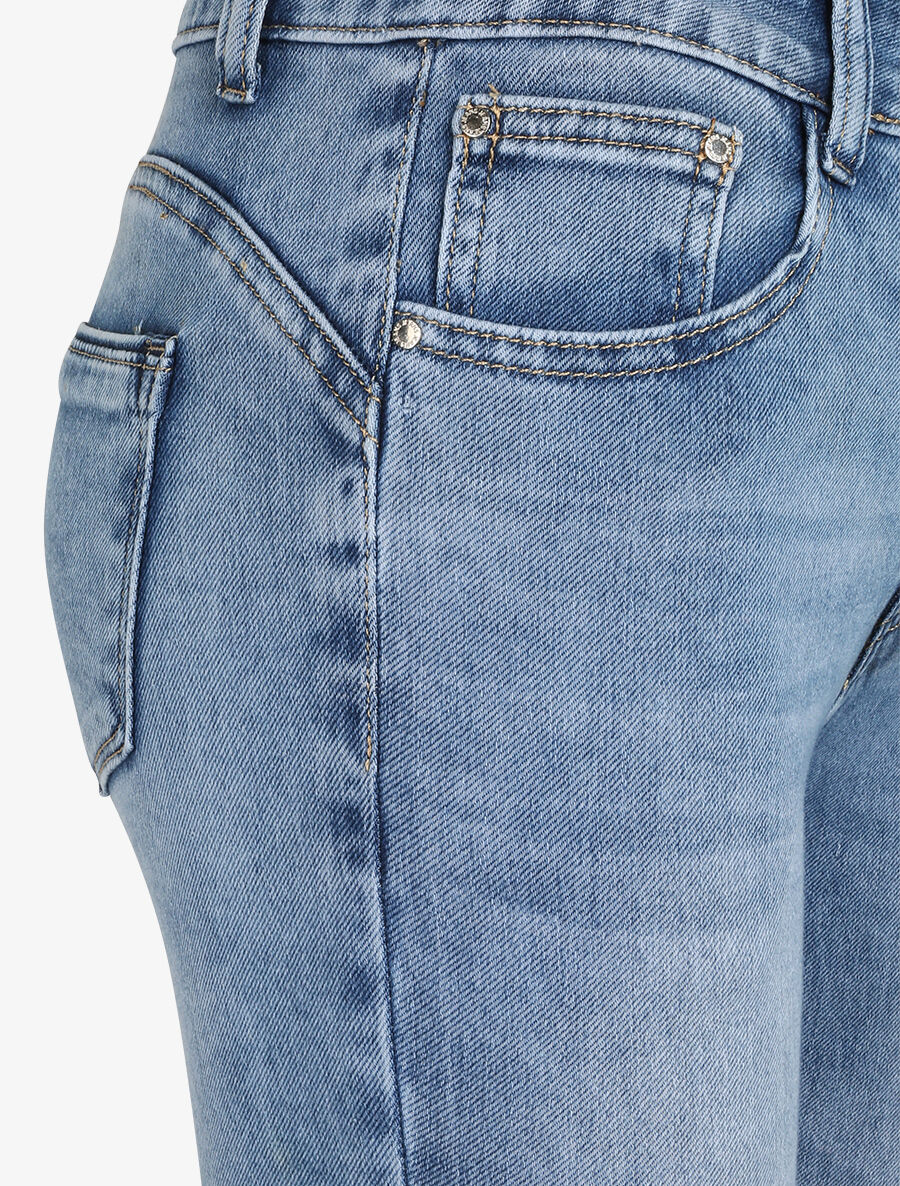 Jean push up à bords coupe franche - Bleu clair - 3