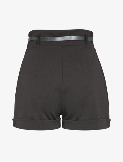 Short taille haute à boutons stylisés - Noir - 2