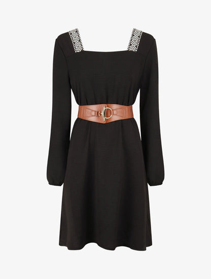 Robe fluide à col carré stylisé - Noir - 1