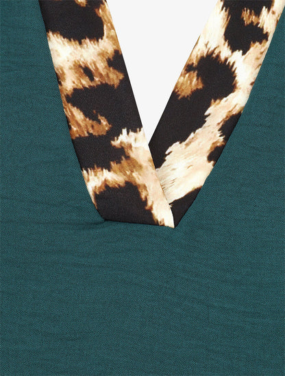 Blouse à bords imprimé léopard - Vert forêt - 3