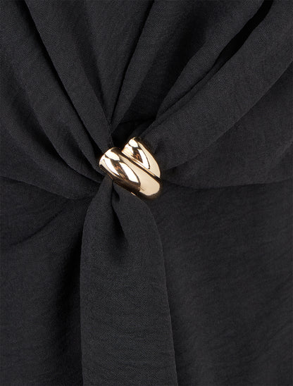Blouse unie à empiècement bijou - Noir - 3