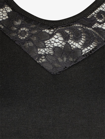 Pull droit col en dentelle et manches longues - Noir - 3