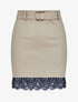 Mini-jupe en simili à bords en dentelle - Beige - 1