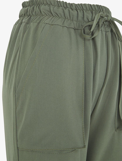 Pantalon cargo fluide à bords élastiqués - Kaki - 3