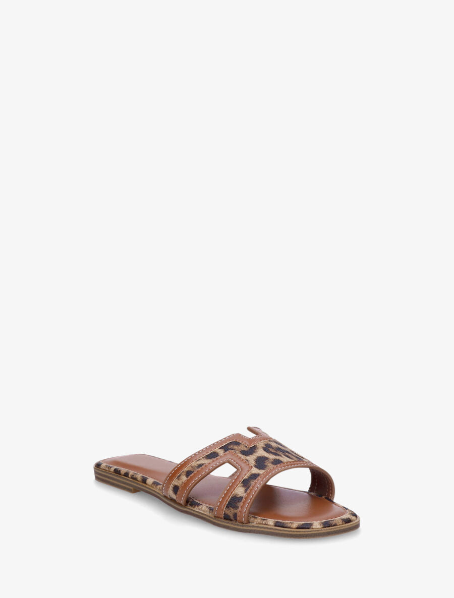Claquettes en simili à imprimé léopard - Camel - 2