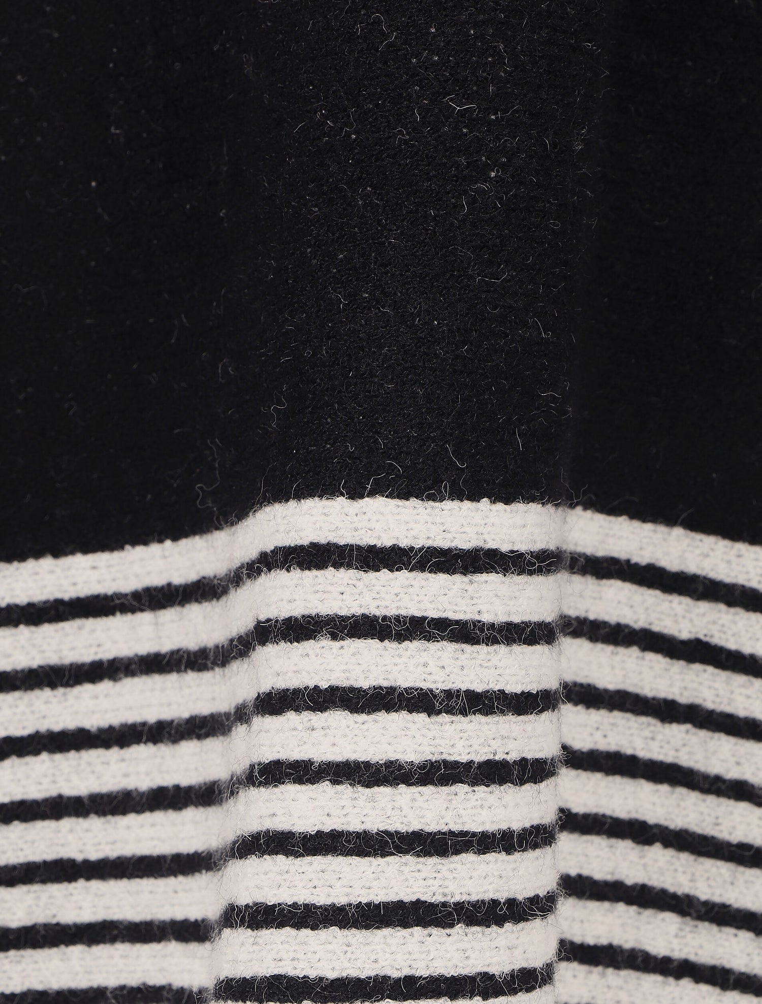 Pull carré oversize à bords rayés - Noir - 4