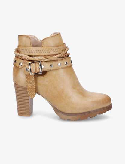 Bottines à talons et lanières cloutées - Moutarde - 1