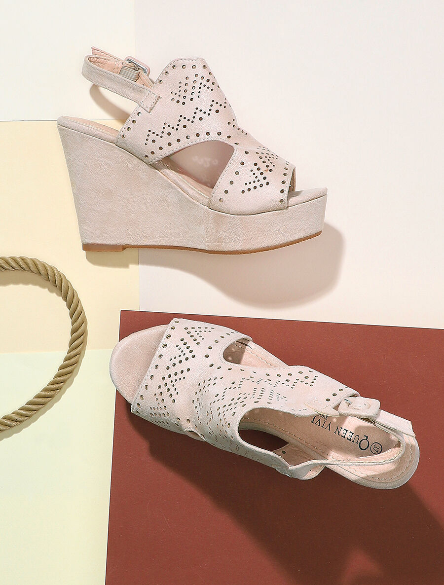 Sandales compensées à ganse perforée - Beige - 5